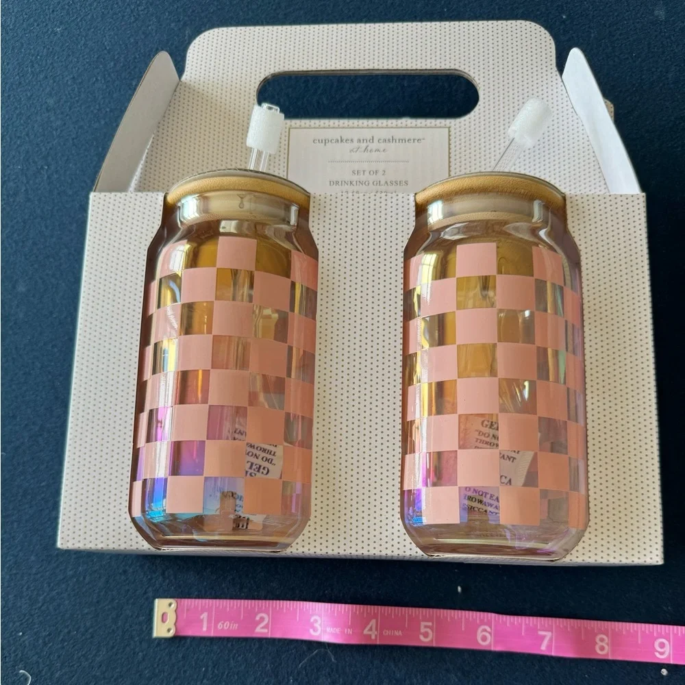CUPCAKE & CASHMERE at HOME! Gorgeous checkered reusable glasses w/glass straws!